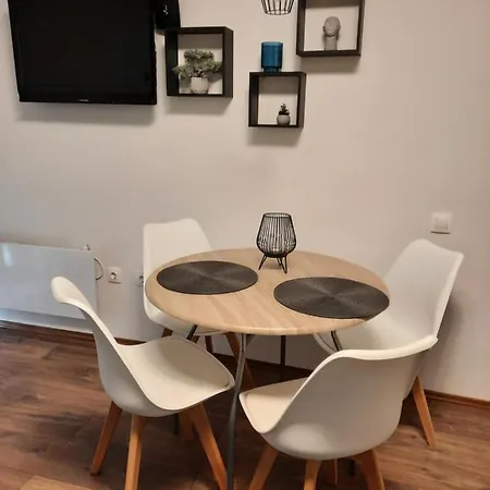 Lezser Apartment