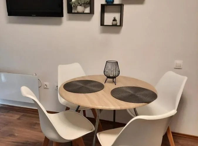 Lezser Apartment